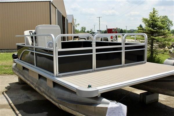 1980 Riviera Cruser 16' Pontoon 1980 Riviera Cruser 16' Pontoon