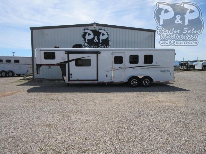 2020 Bison Trailers 7309THSO 3 Horse Slant Load Trailer LQ With Slides 2020 Bison Trailers 7309THSO 3 Horse Slant Load Trailer LQ With Slides