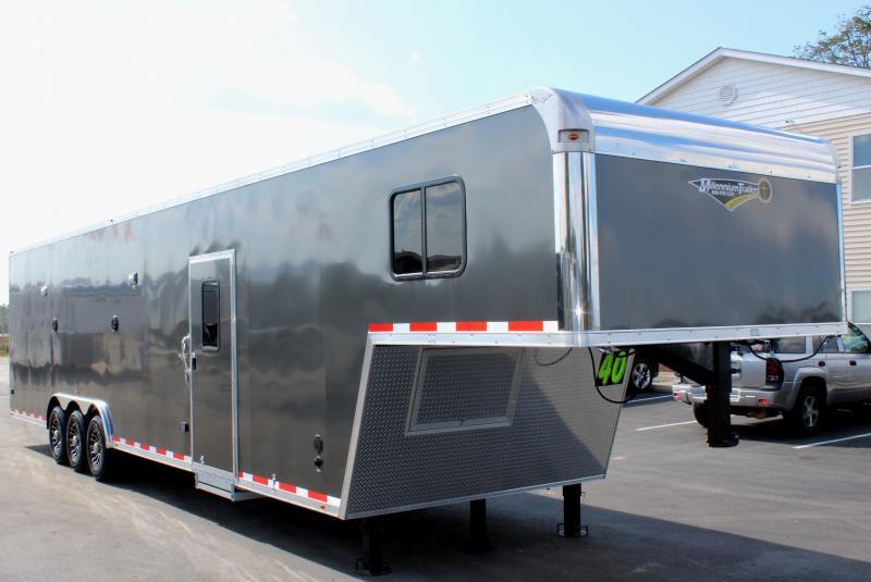 SUPER NICE MINI LQ 2020 40� Millennium Silver Gooseneck