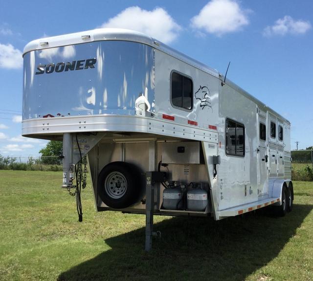 3 Horse Trailers Horse Trailers and Living Quarter Trailers for Sale