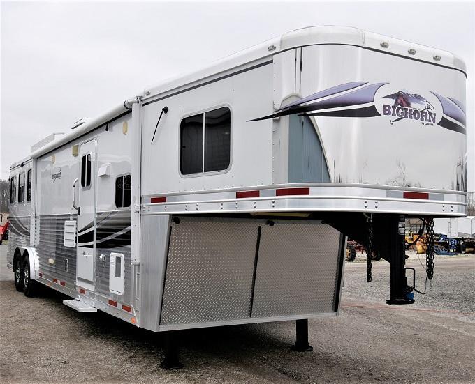 2012 Lakota Bighorn 8312 Horse Trailer 2012 Lakota Bighorn 8312 Horse Trailer