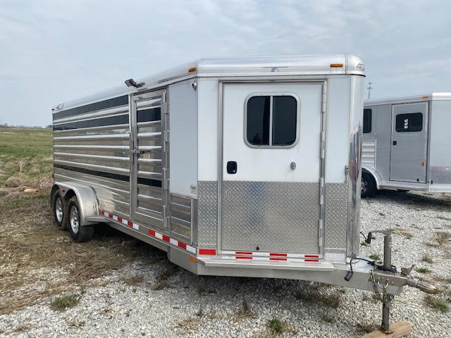 2016 4-Star Trailers 6 Pen Trailer Livestock Trailer 2016 4-Star Trailers 6 Pen Trailer Livestock Trailer