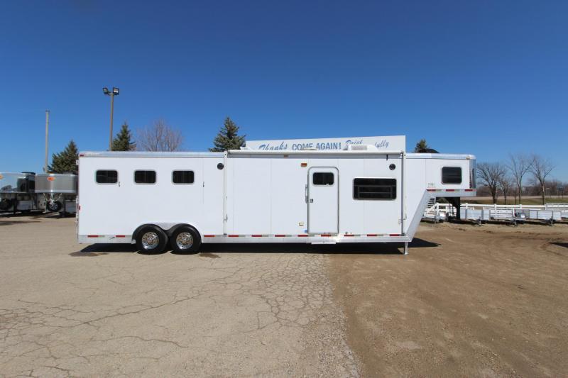 2004 Exiss Trailers 3HR 14' LQ Horse Trailer 2004 Exiss Trailers 3HR 14' LQ Horse Trailer