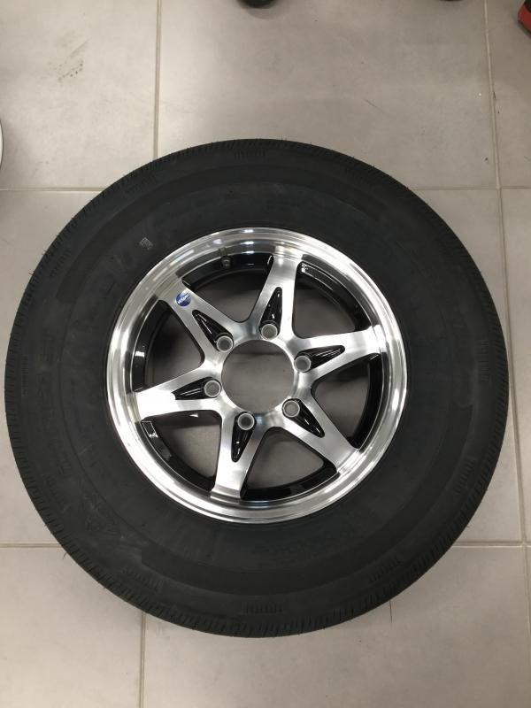15" 6 Lug Series 14 w/ 225 Rainier 15" 6 Lug Series 14 w/ 225 Rainier