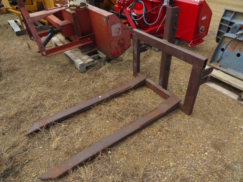 Used 3 Point Bale Fork / Pallet Fork Used 3 Point Bale Fork / Pallet Fork