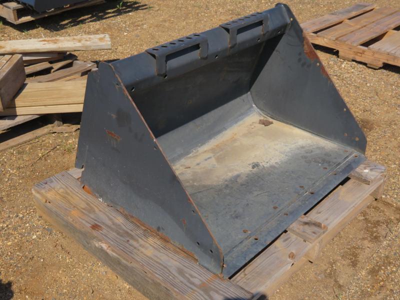 Bobcat 36 QT Utility Bucket Bobcat 36 QT Utility Bucket