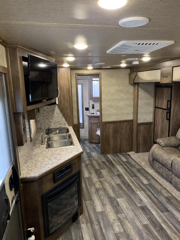 2020 Merhow Stampede 8316-A RWS Horse Trailer 2020 Merhow Stampede 8316-A RWS Horse Trailer