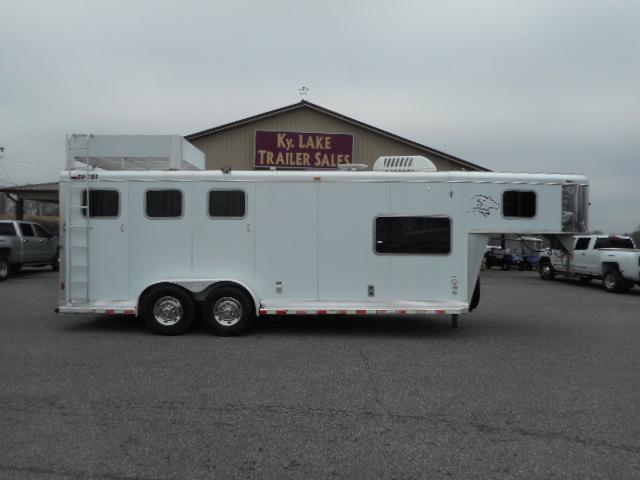 2004 Sooner 7307 3H GN Horse Trailer 2004 Sooner 7307 3H GN Horse Trailer