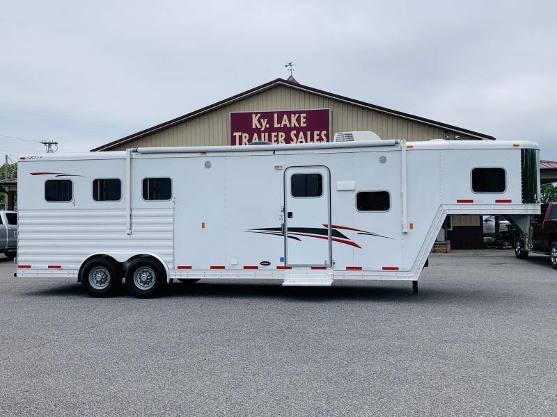 2013 Exiss 3H Horse Trailer 2013 Exiss 3H Horse Trailer