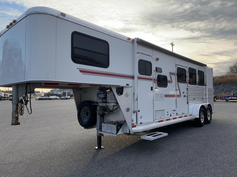 2002 Adam 7308 Horse Trailer 2002 Adam 7308 Horse Trailer