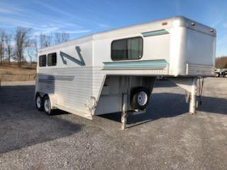 2003 Custom Fab 2H GN Horse Trailer 2003 Custom Fab 2H GN Horse Trailer