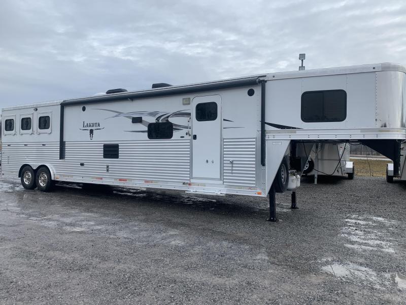 2014 Lakota 8318-slide BIGHORN Horse Trailer 2014 Lakota 8318-slide BIGHORN Horse Trailer
