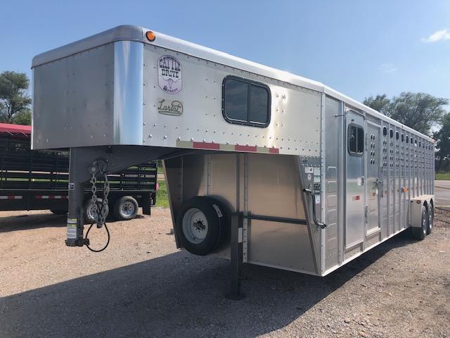 2009 Merrit Trailers LARIAT Livestock Trailer 2009 Merrit Trailers LARIAT Livestock Trailer