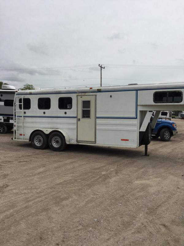 1996 Titan Trailers stock trailer Livestock Trailer 1996 Titan Trailers stock trailer Livestock Trailer