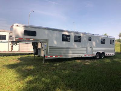 2008 4-Star Trailers 6 horse head to head Horse Trailer 2008 4-Star Trailers 6 horse head to head Horse Trailer