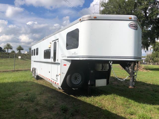 2007 Sundowner Trailers 8' wide 3 horse w/ 10' lq Horse Trailer 2007 Sundowner Trailers 8' wide 3 horse w/ 10' lq Horse Trailer