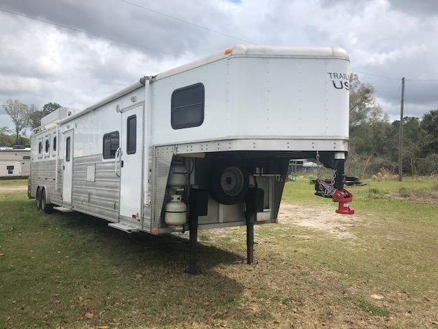 2017 Trailers USA Inc. 8' wide 4 horse w/14' lq Horse Trailer 2017 Trailers USA Inc. 8' wide 4 horse w/14' lq Horse Trailer