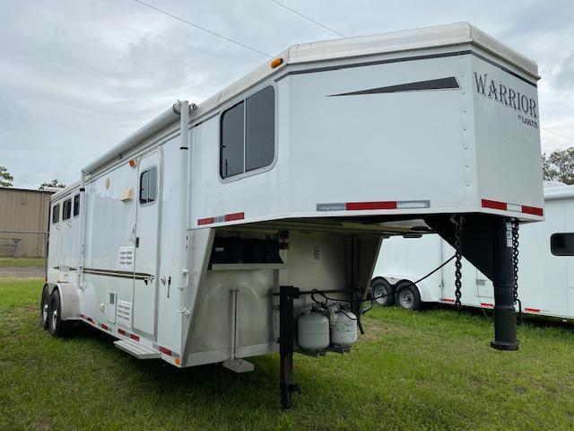 2011 Lakota 7' wide 3 horse w/8' lq Horse Trailer 2011 Lakota 7' wide 3 horse w/8' lq Horse Trailer