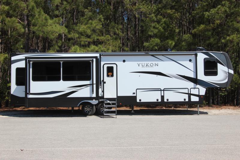 2021 Keystone Rv Company Yukon 400RL 2021 Keystone Rv Company Yukon 400RL