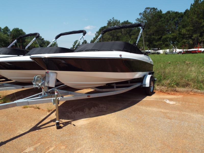 2016 Caravelle Boat Group Caravelle 19EBO 2016 Caravelle Boat Group Caravelle 19EBO