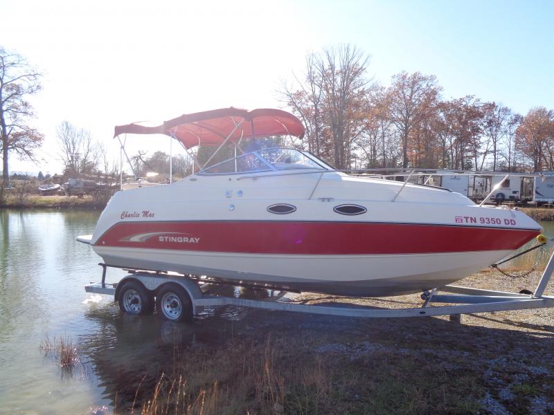 2001 Stingray 240CS 2001 Stingray 240CS