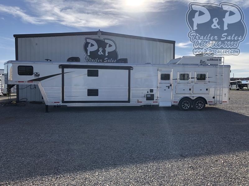2019 Bison Laredo 3 Horse 19' Living quarter 2019 Bison Laredo 3 Horse 19' Living quarter