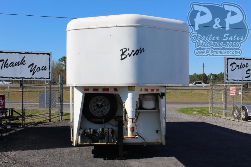 2008 Bison Trailers 7310 3 Horse Slant Load Trailer 10 FT LQ 2008 Bison Trailers 7310 3 Horse Slant Load Trailer 10 FT LQ