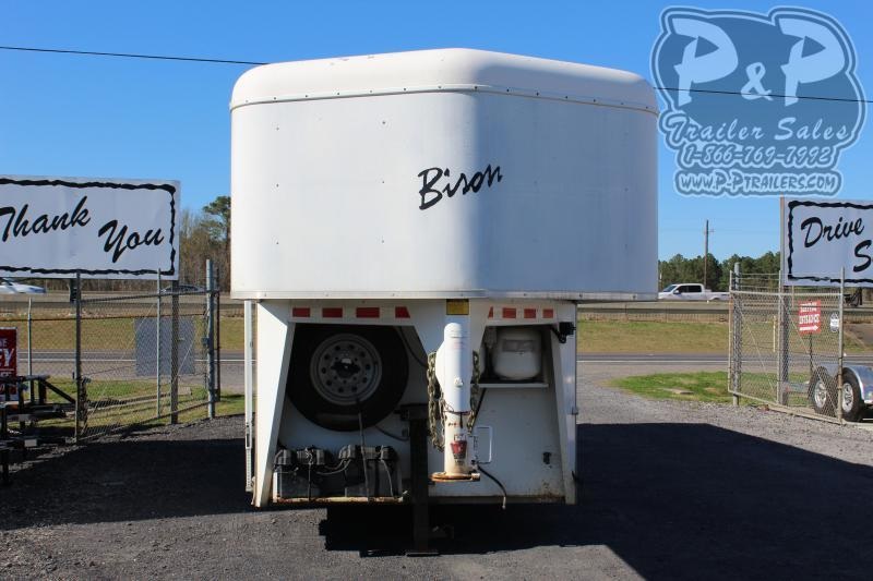2008 Bison Trailers 7310 3 Horse Slant Load Trailer 10 FT LQ 2008 Bison Trailers 7310 3 Horse Slant Load Trailer 10 FT LQ