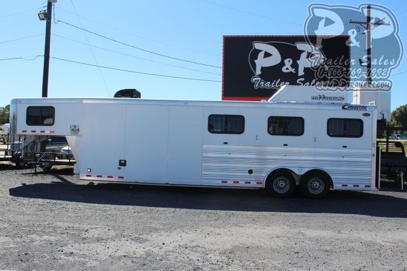 2015 Cimarron Trailers Showstar 26.3x8 26 ft Livestock Trailer LQ 2015 Cimarron Trailers Showstar 26.3x8 26 ft Livestock Trailer LQ
