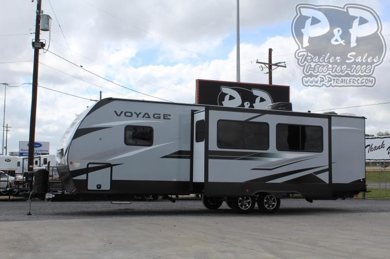 2021 Winnebago Voyage 3033BH 33 ft Travel Trailer RV 2021 Winnebago Voyage 3033BH 33 ft Travel Trailer RV