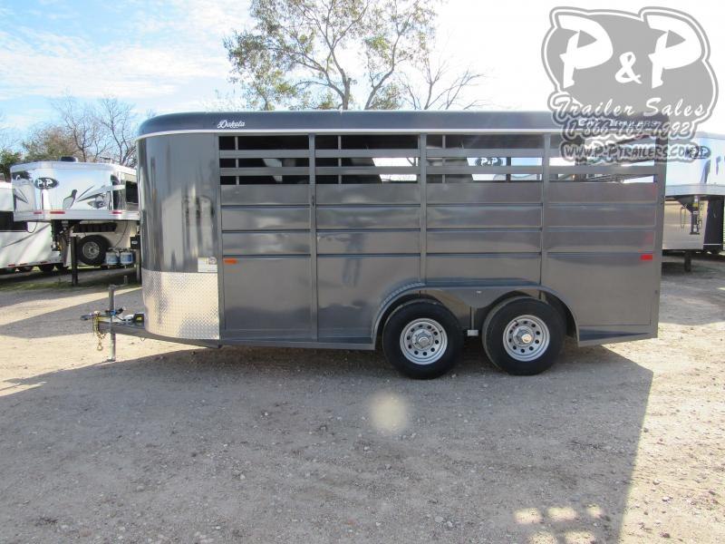 2020 CM CMH0833-1600235 3 Horse Slant Load Trailer 2020 CM CMH0833-1600235 3 Horse Slant Load Trailer