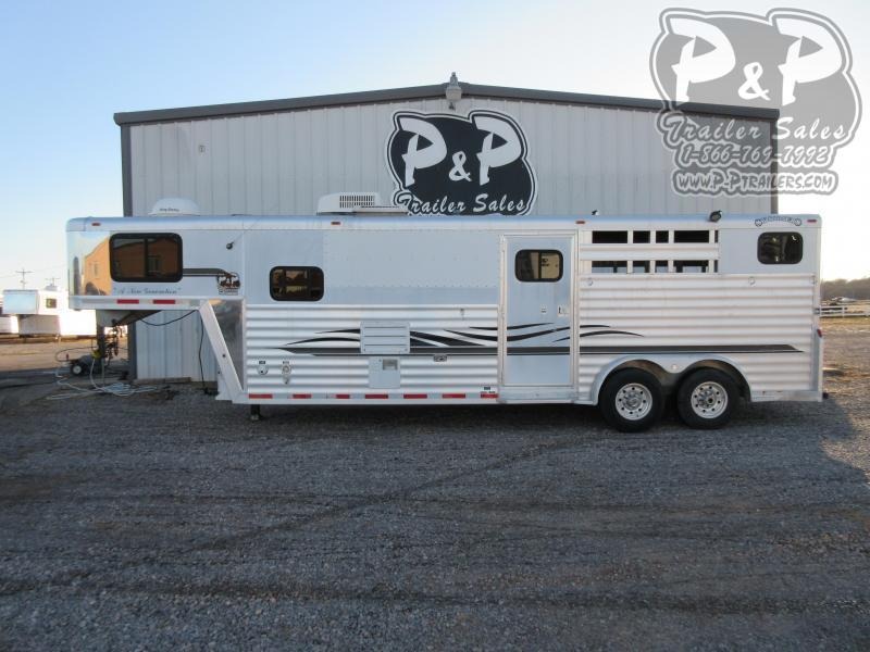2000 Bloomer 2 Horse 11 Living quarter 2 Horse Slant Load Trailer 11 FT LQ 2000 Bloomer 2 Horse 11 Living quarter 2 Horse Slant Load Trailer 11 FT LQ