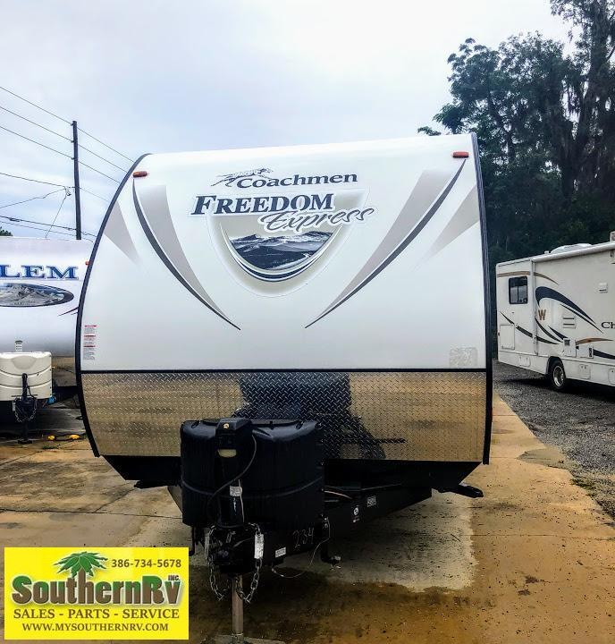 2017 Coachmen by Forest River Freedom Express 276 RKDS 2017 Coachmen by Forest River Freedom Express 276 RKDS