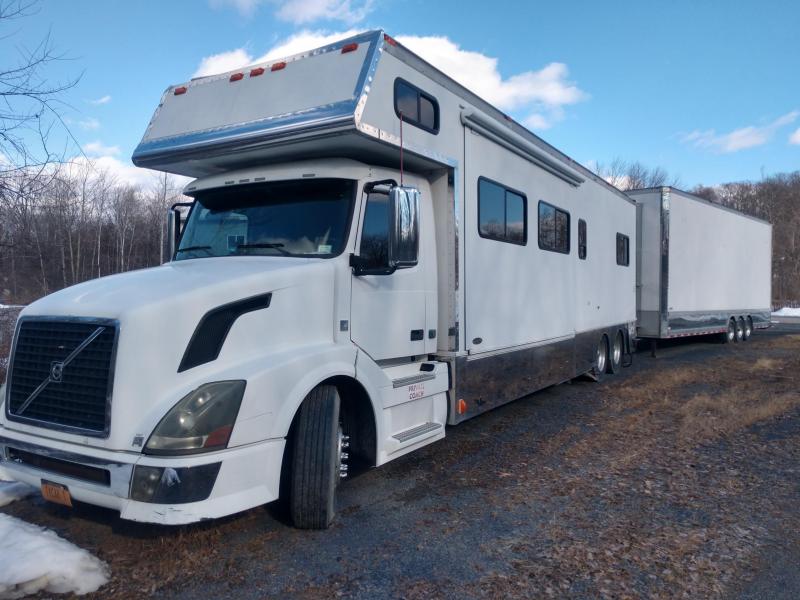 2008 Renegade 41' Motorcoach with 30' Renegade Stacker Package 2008 Renegade 41' Motorcoach with 30' Renegade Stacker Package