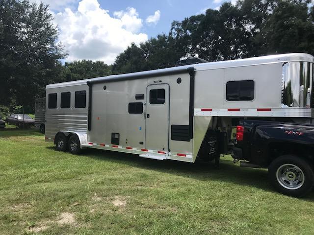 2020 Exiss Escape 7310 LQ W/Slide Horse Trailer 2020 Exiss Escape 7310 LQ W/Slide Horse Trailer