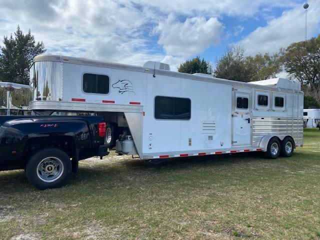 2012 Sooner 3H 11" LQ Horse Trailer 2012 Sooner 3H 11" LQ Horse Trailer
