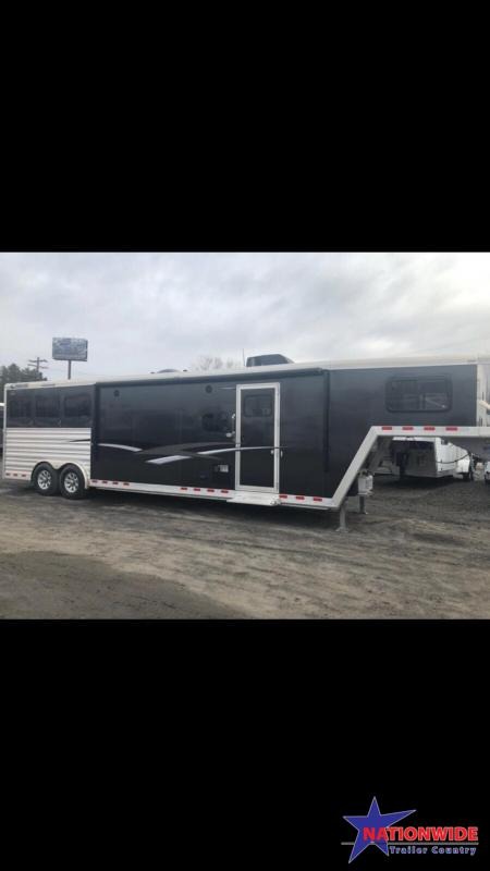 **NEW YEAR CLEARANCE*** 2017 CIMARRON 3 HORSE WITH TRAIL BOSS LIVING QUARTERS in AR **NEW YEAR CLEARANCE*** 2017 CIMARRON 3 HORSE WITH TRAIL BOSS LIVING QUARTERS in AR