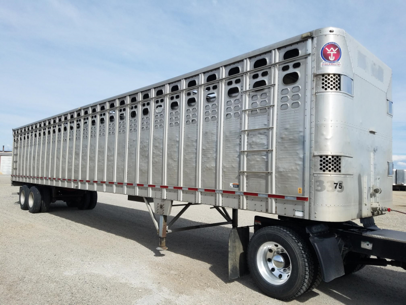 2013 Wilson Trailer Company STRAIGHT FLOOR Livestock Trailer Stock Trailers For Sale