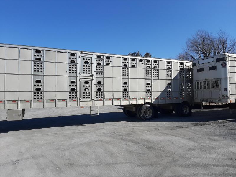 EBY 2005 EBY 53' Trans Pork Ser. #1011080 Livestock-Semi EBY 2005 EBY 53' Trans Pork Ser. #1011080 Livestock-Semi