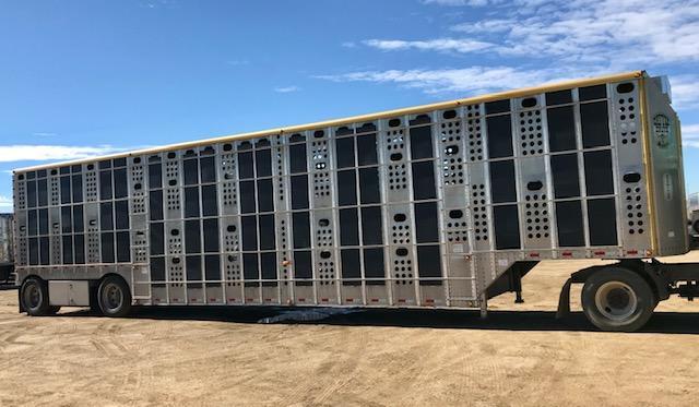 2014 Merritt 53' x 102" Spread Axle Livestock Semi 2014 Merritt 53' x 102" Spread Axle Livestock Semi