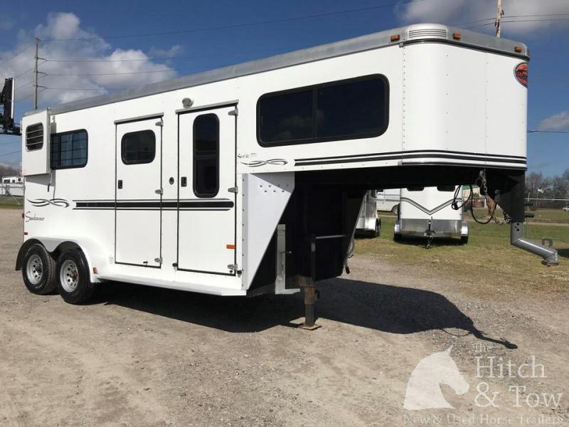 2004 Sundowner Trailers Sunlite 777 Horse Trailer 2004 Sundowner Trailers Sunlite 777 Horse Trailer