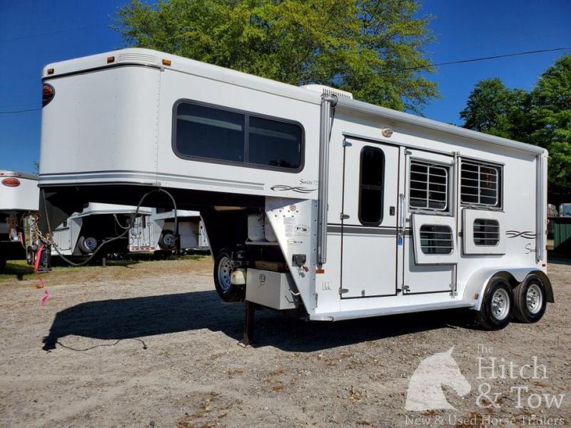 2005 Sundowner Trailers SunLite 727 Horse Trailer 2005 Sundowner Trailers SunLite 727 Horse Trailer