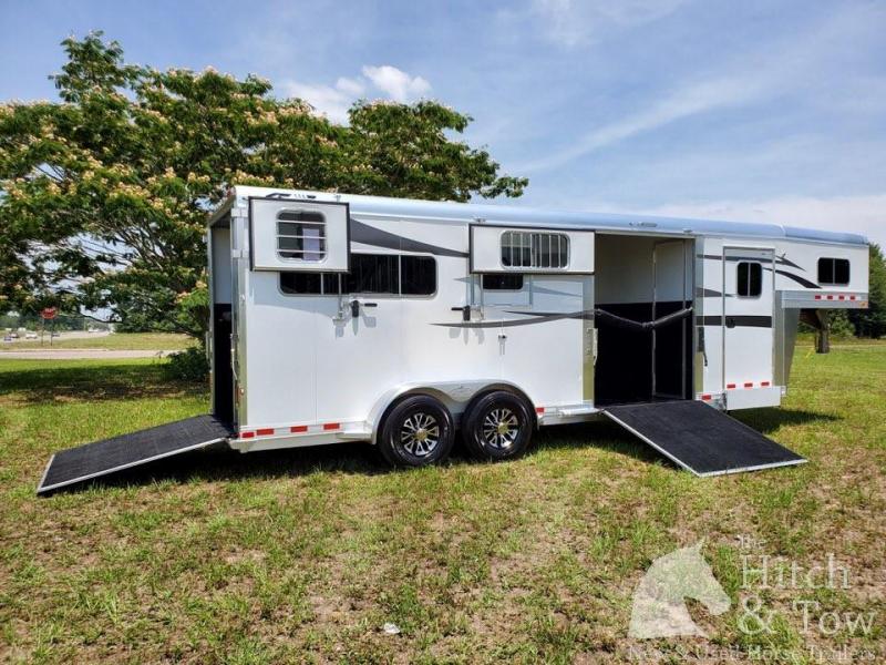 2021 4-Star Trailers Runabout Horse Trailer 2021 4-Star Trailers Runabout Horse Trailer
