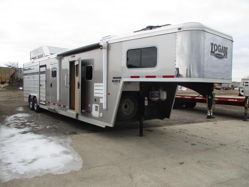 2016 Logan Coach Stock Combo Livestock Trailer 2016 Logan Coach Stock Combo Livestock Trailer