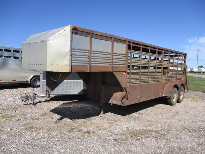 1982 D and P Enterprises Stock Livestock Trailer 1982 D and P Enterprises Stock Livestock Trailer