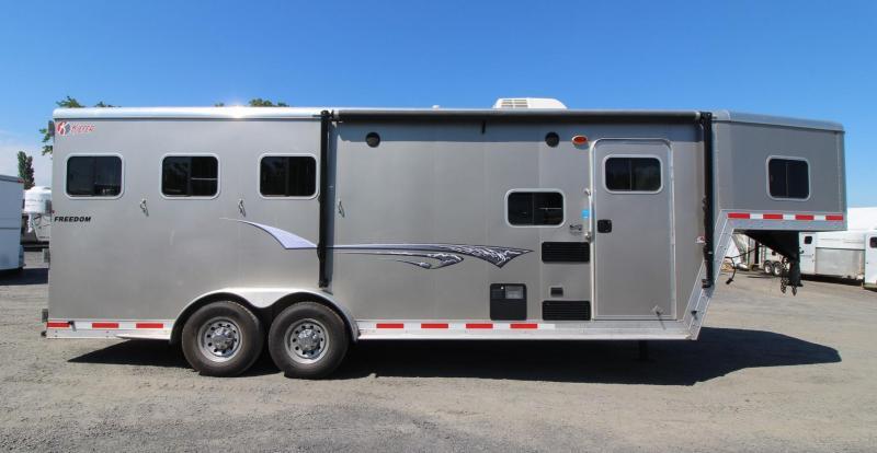2015 Kiefer Freedom 7308 Living Quarters Aluminum 3 Horse Trailer PRICE REDUCED $1600- Stud Divider in First Stall - Padded Jail Bar Dividers - Roof Vents in each Stall 2015 Kiefer Freedom 7308 Living Quarters Aluminum 3 Horse Trailer PRICE REDUCED $1600- Stud Divider in First Stall - Padded Jail Bar Dividers - Roof Vents in each Stall