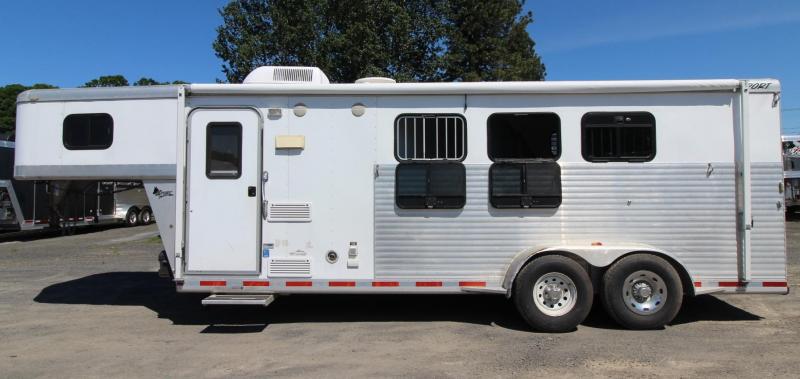 2004 Exiss Trailers Sport - 7ft sw Living Quarters 3 Horse Trailer 2004 Exiss Trailers Sport - 7ft sw Living Quarters 3 Horse Trailer