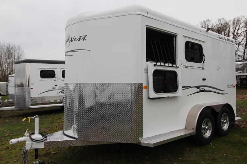2019 Trails West Classic II 7'6" PRICE REDUCED - 2 Horse Trailer Lined & Insulated Roof Aluminum Skin Steel Frame 2019 Trails West Classic II 7'6" PRICE REDUCED - 2 Horse Trailer Lined & Insulated Roof Aluminum Skin Steel Frame