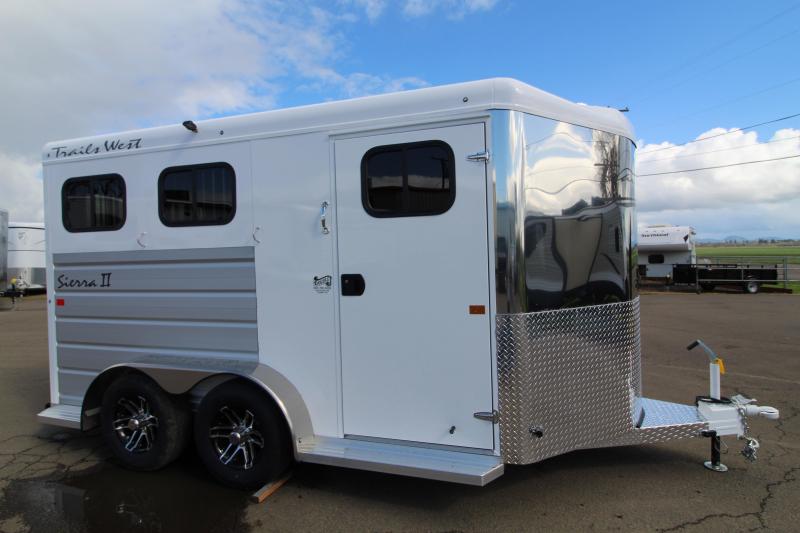 Bumperpull Horse Trailers Horse Trailers For Sale Double J Trailers