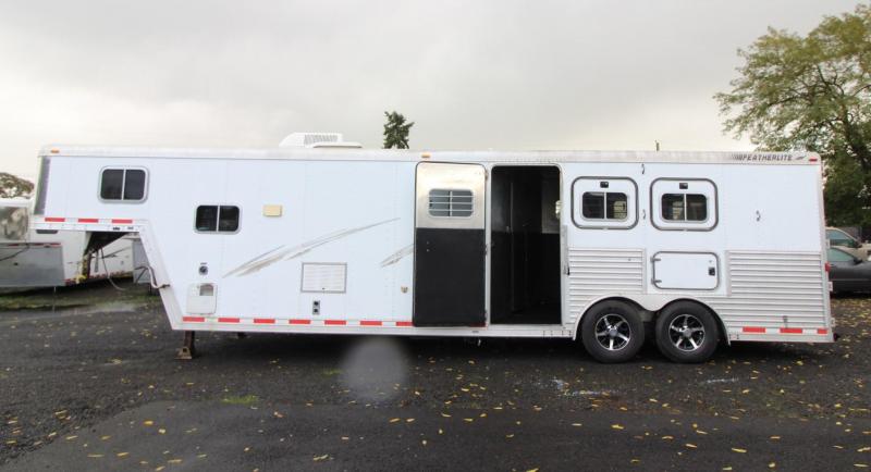 2000 Featherlite 8587 - 8' Wide - 13' Short Wall Living Quarters 3 Horse Trailer - Full-size Fridge - Dinette - Stud Divider LARGE STALLS 2000 Featherlite 8587 - 8' Wide - 13' Short Wall Living Quarters 3 Horse Trailer - Full-size Fridge - Dinette - Stud Divider LARGE STALLS